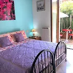 Oasi Di Paradiso - Comfy Private Apartment On Ground Floor With Terrace